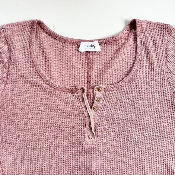 Lucy Avenue Short Sleeve Henley Top - Picture 7 of 9